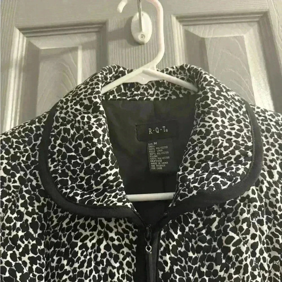 R•Q•T black & white zippered quilted lightweight lined jacket women’s size Med - Picture 2 of 9